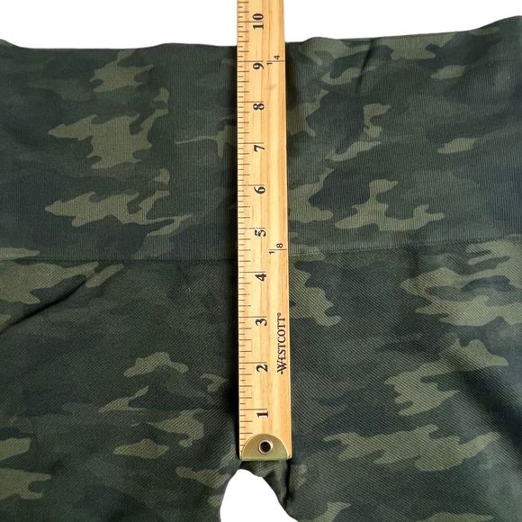 Spanx Womens High Rise Green Gamo Look At Me Now Seamless Leggings Medium - Picture 4 of 7